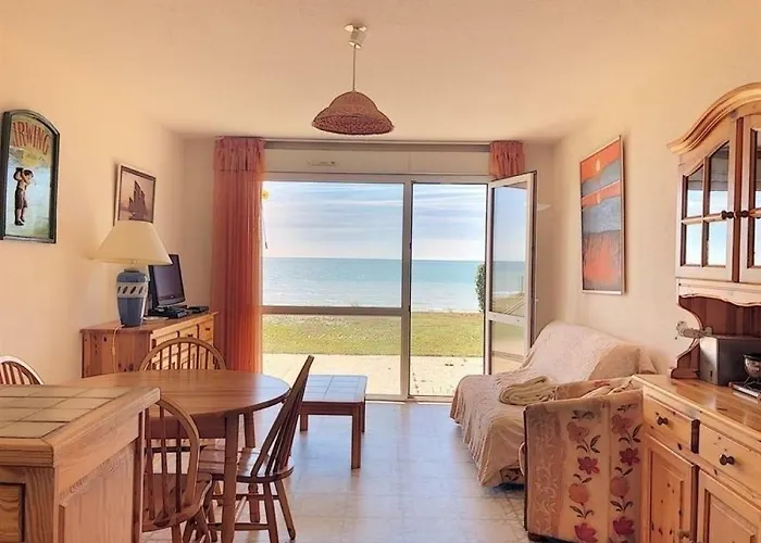 Appartement En Bord De Mer Avec 2 Chambres Et Parking - Fr-1-361-78